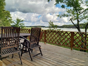 Naantalissa idyllinen, pieni merenrantamökki Naantali
